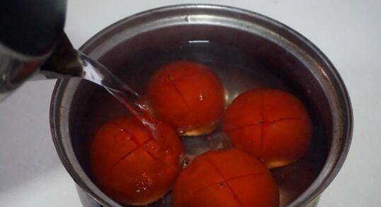 番茄酱怎么做(番茄酱是如何制作的？)
