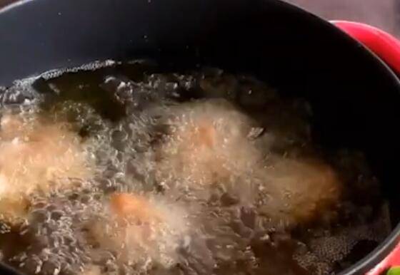 辣子鸡丁怎么做(如何做辣子鸡，越详细越好)