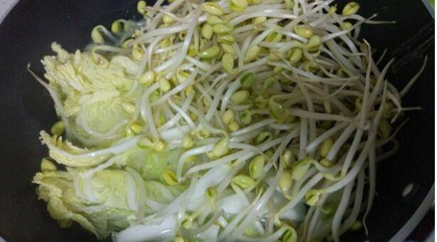 水煮牛肉的做法(水煮牛肉的做法是怎样的?哪些步骤是必不可少的?)