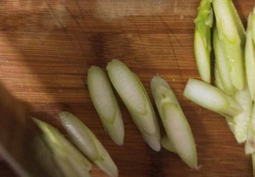 芦笋怎么吃(芦笋怎么吃营养又好吃)