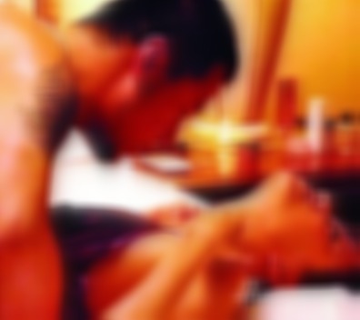 杨坤与倪虹洁在《密室之不可靠岸》中的剧照被误传为与丁丁的激情照