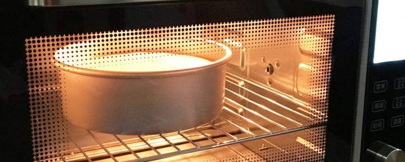 家用烤箱怎样烤蛋糕(在家自己用小烤箱怎么做蛋糕?)