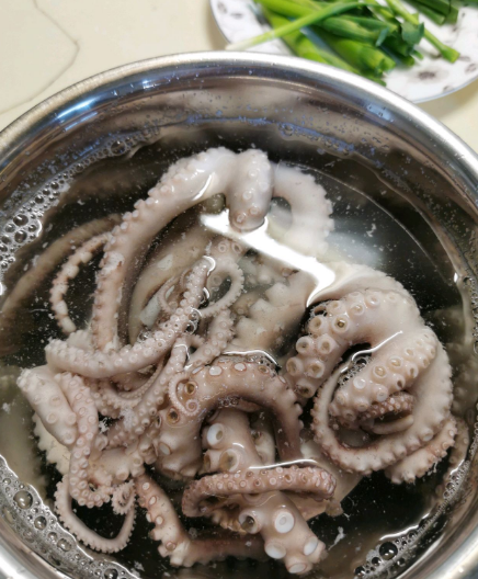 蒜苗怎么做好吃又简单(嫩蒜苗怎么做好吃)