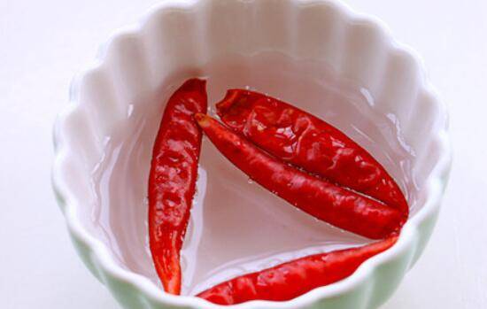 怎么炒卷心菜(炒包菜怎么做)