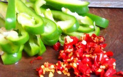 榨菜怎么炒(青榨菜怎么炒好吃)