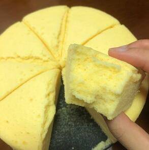 低筋面粉最简单能做啥(低筋面粉最简单的蛋糕)