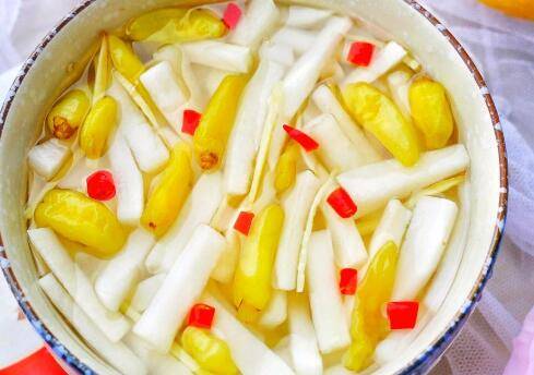 如何泡萝卜又脆又好吃(甜萝卜怎么泡又脆又好吃)