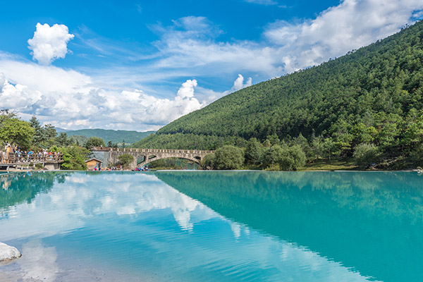 丽江旅游旺季是什么时候(丽江古城旅游旺季是什么时候)