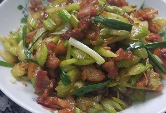 芹菜怎么做(请问芹菜怎么做着好吃)