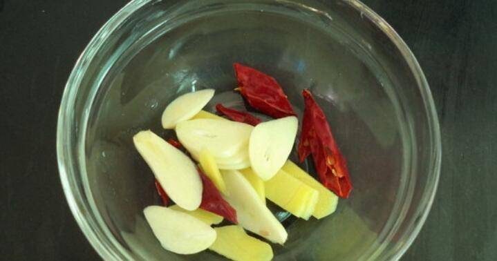 手撕包菜做法(手撕包菜的推荐做法?)