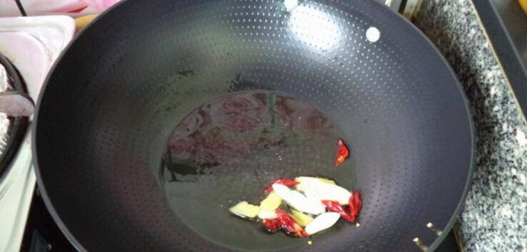 手撕包菜做法(手撕包菜的推荐做法?)