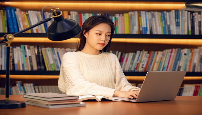 敷衍是什么意思 敷衍的意思