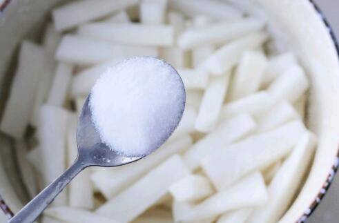 如何泡萝卜又脆又好吃(甜萝卜怎么泡又脆又好吃)