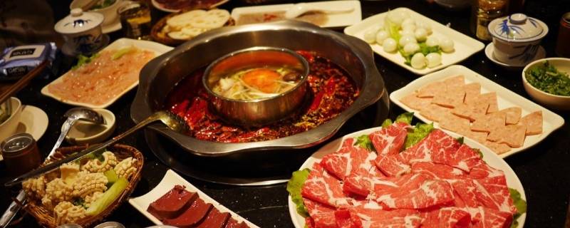 吃火锅要准备哪些食材(做火锅需要什么食材?)