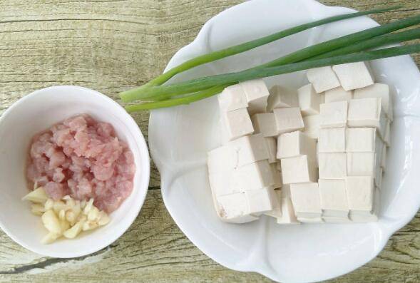 豆腐做法(几种豆腐的做法？)