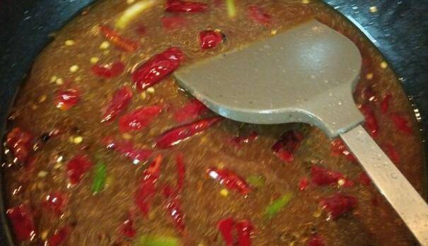 水煮牛肉的做法(水煮牛肉的做法是怎样的?哪些步骤是必不可少的?)