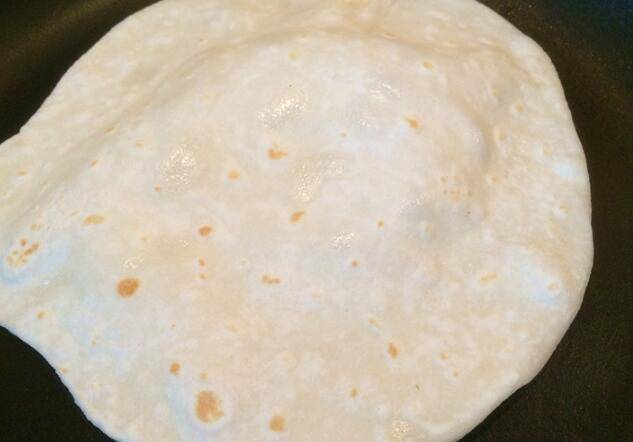 怎么做春饼又薄又软(蒸卷饼怎么做又薄又软)