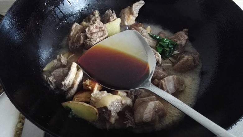 红烧牛肉的做法 最正宗的做法(正宗川味红烧牛肉的做法)