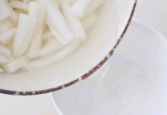 如何泡萝卜又脆又好吃(甜萝卜怎么泡又脆又好吃)