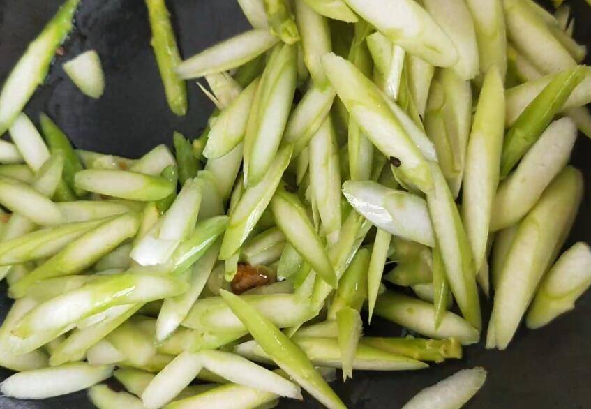 芦笋怎么吃(芦笋怎么吃营养又好吃)