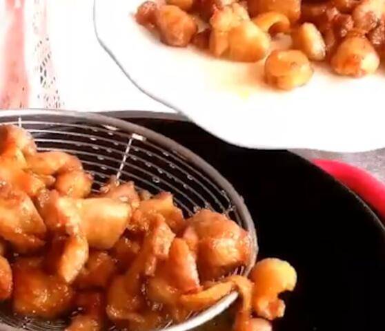 辣子鸡丁怎么做(如何做辣子鸡，越详细越好)