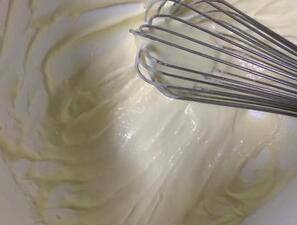 低筋面粉最简单能做啥(低筋面粉最简单的蛋糕)