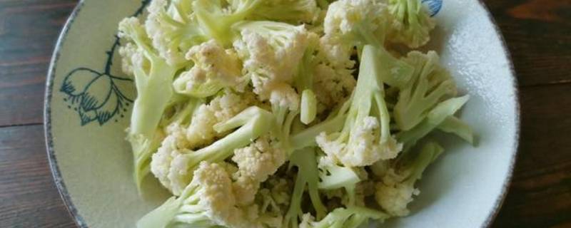 菜花怎么炒好吃(花菜怎么炒好吃简单易学)