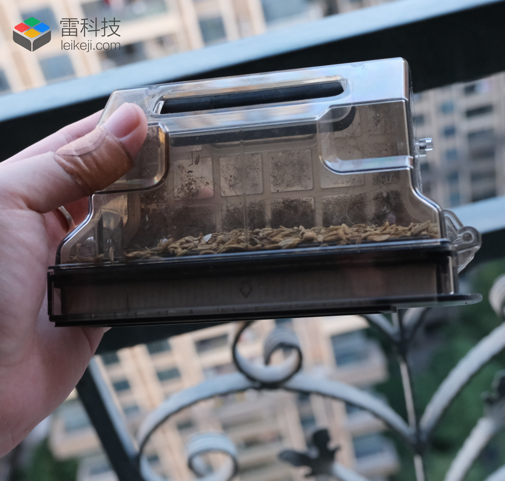 是真好用还是智商税产品?云鲸J2扫地机器人深度评测来了