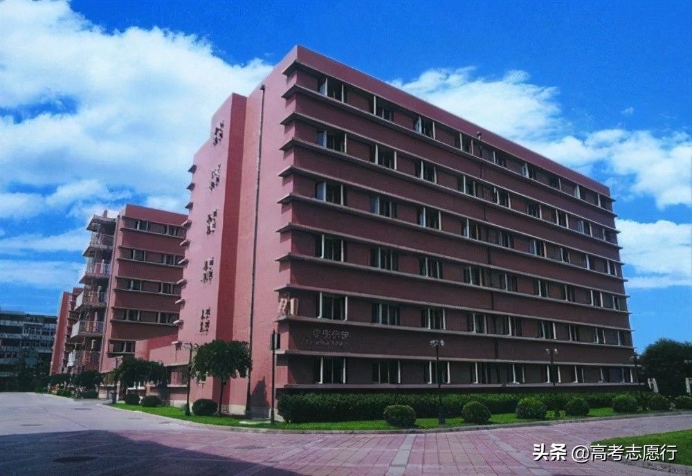 录取分数超过985，这所普通大学真的就那么好？高分考生斟酌